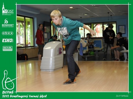 04zs_botus_2012_24
